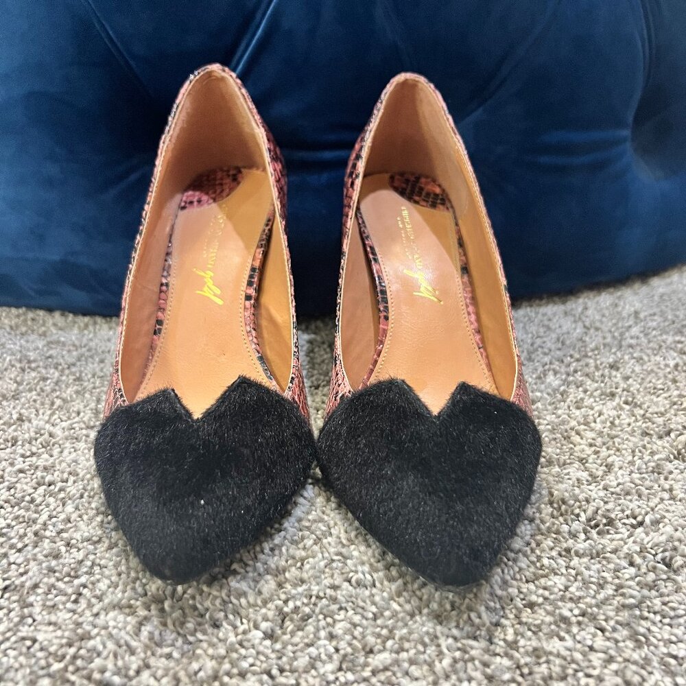 Chrisian Siriano Gold Heeled Pumps